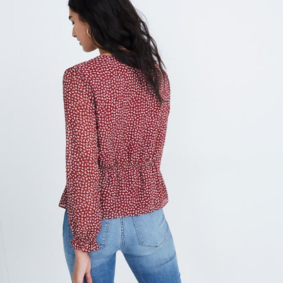 Madewell Overture Top in Ditsy Flowers in Red - Picture 4 of 7